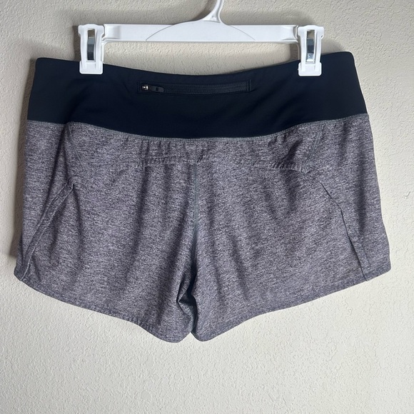 Lululemon Run Times Short II 4" Heather Lux Multi Black/ Black size 8 - Picture 3 of 5